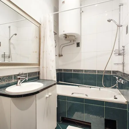 شقة 5 Bedroom Duplex In Old Town *
