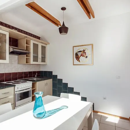 5 Bedroom Duplex In Old Town